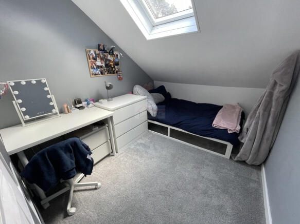 Bedroom 4c.JPG