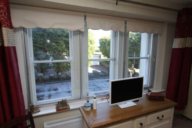 Window in bedr...