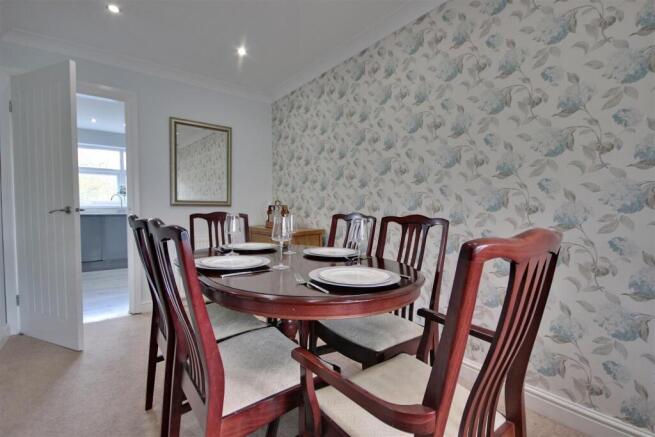 3 bed Link Detached House for sale Image 5