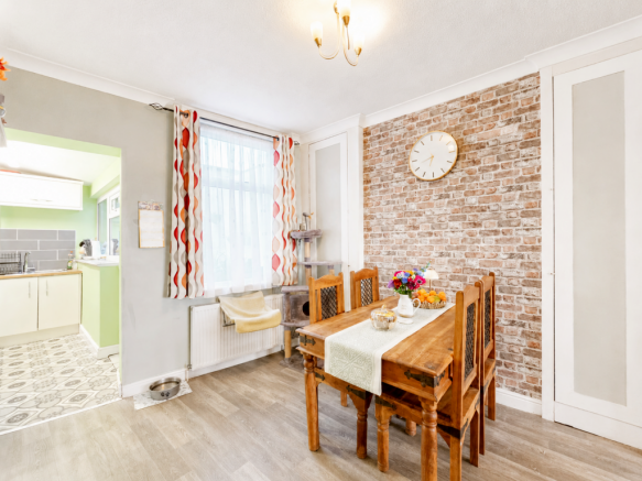 3 bed Terraced for sale Image 4