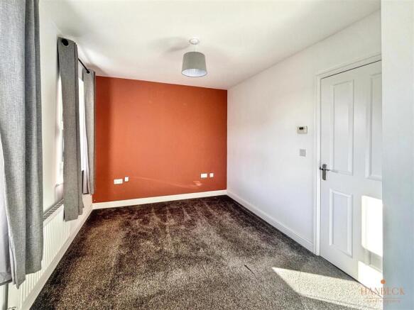 2 bed Semi-Detached for sale Image 6