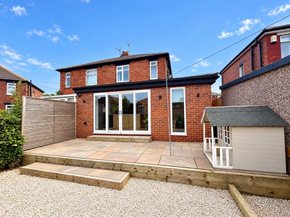 2 bed Semi-Detached for sale Image 4