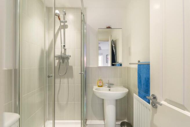DAORHTROWSDROW1726 - Ensuite A.jpg