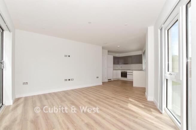 Lounge/Kitchen