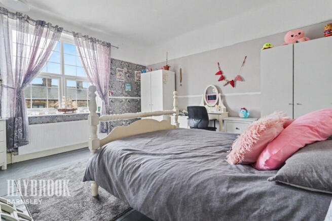 4 bed Terraced for sale Image 8