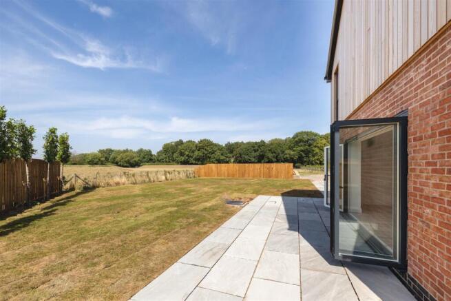 Boundary Lane, Boundary