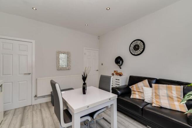 3 bed Terraced for sale Image 7