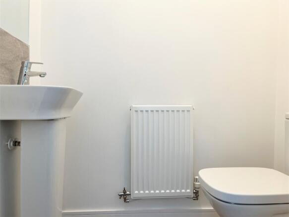 Cloakroom/wc
