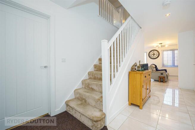 4 bed Detached for sale Image 8