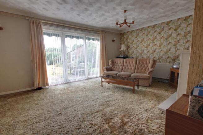 LOUNGE AREA