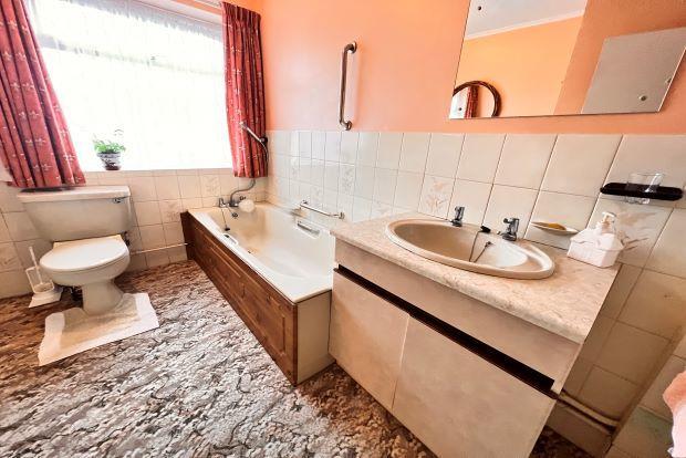 Bathroom/w.c.
