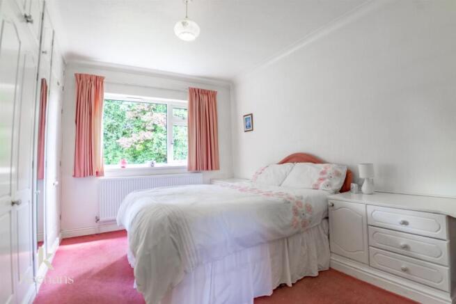 2 bed Semi-Detached Bungalow for sale Image 4