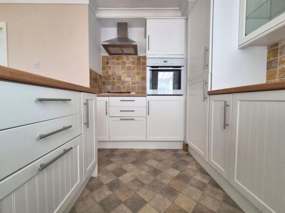 2 bed Semi-Detached Bungalow for sale Image 4