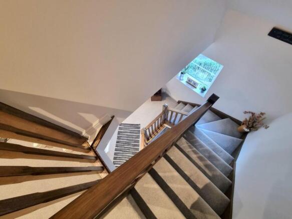 SECOND FLOOR LANDING