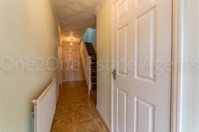 14 Gifford Close-26.jpg