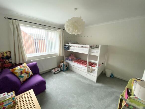 bedroom 2a.jpg