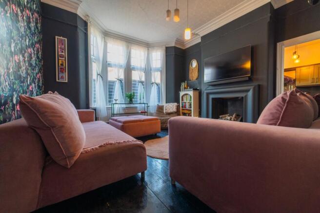 Call 02920 454555 to secure your viewing_28