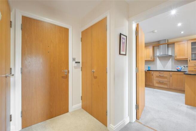 2 bed Apartment for sale Image 5