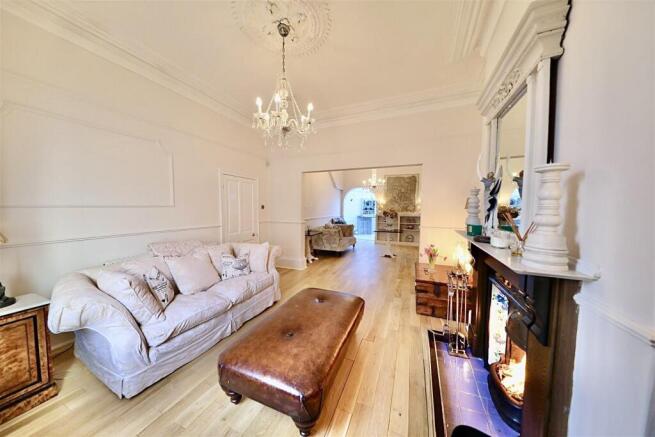 4 bed Terraced for sale Image 10