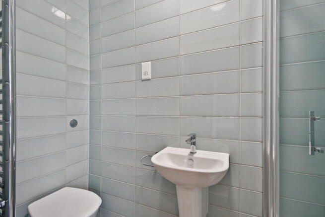 CS - 341a Station Road - Flat 3 Ensuite3 (1).JPG