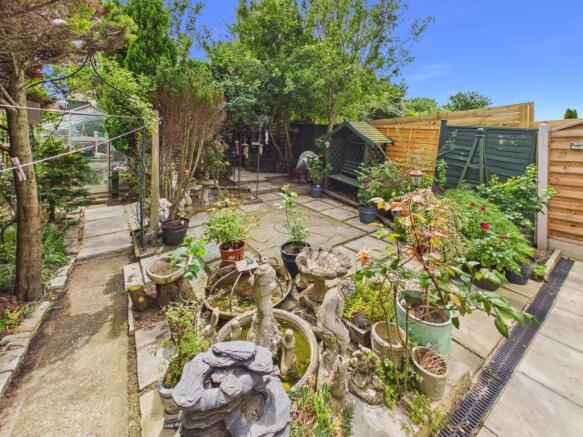 2 bed Terraced for sale Image 11