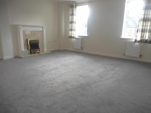 3 bed End of Terrace to rent Image 5