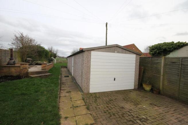 TANDEM GARAGE