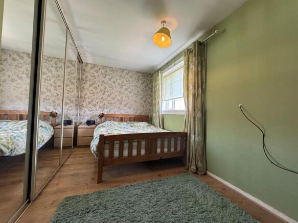 Tong Green, Leeds, LS12 photo 4