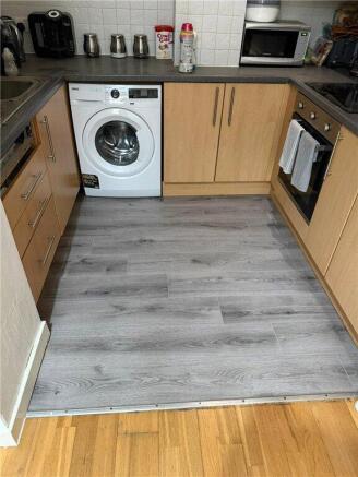 2 bed Apartment for sale Image 6