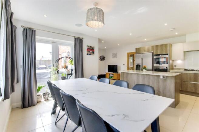 Kitchen/Dining