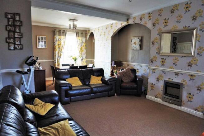 Lounge/Dining Room