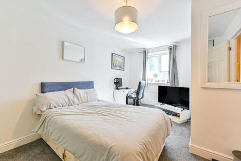 Greenview Close, Acton, London, W3