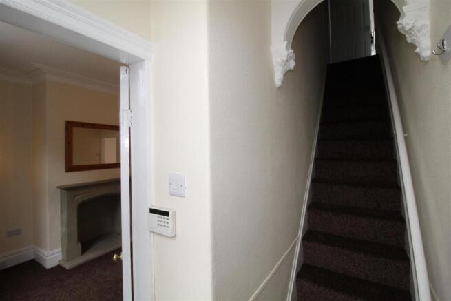 2 bed End of Terrace to rent Image 8