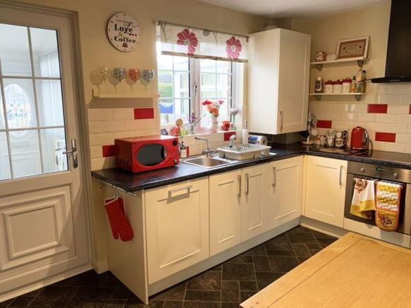 Kitchen (2)