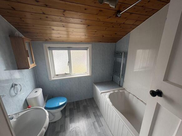 3 bed Terraced for sale Image 11