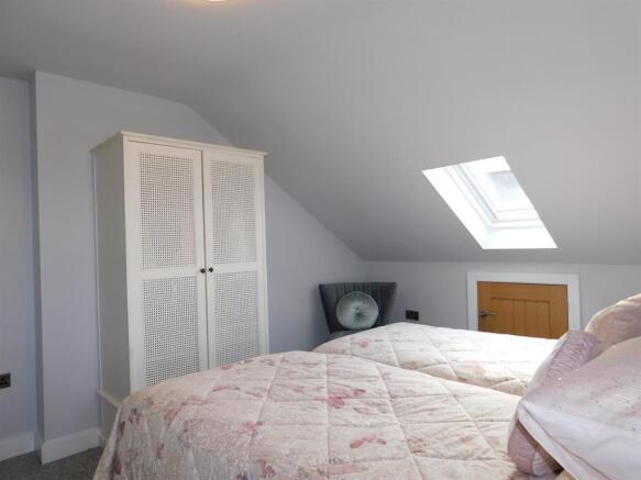 bedroom 2b