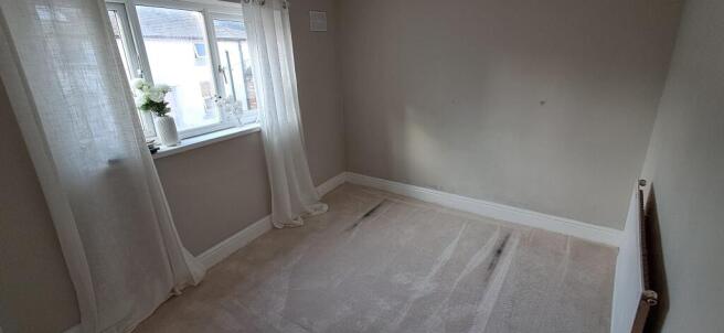 2 bed Flat for sale Image 8