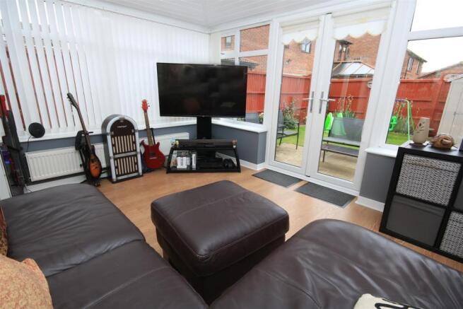 GARDEN ROOM