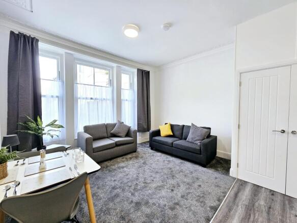 5 bed Block of Apartments for sale Image 4