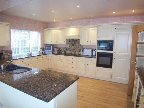 Kitchen: