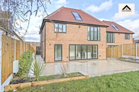 Ongar Road, Abridge, RM4