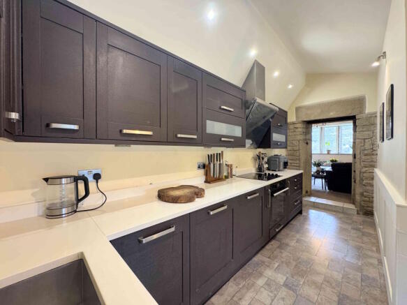 2 bed Cottage for sale Image 9