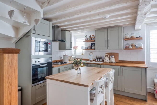 Pickwick, Corsham, SN13 0HZ photo 4