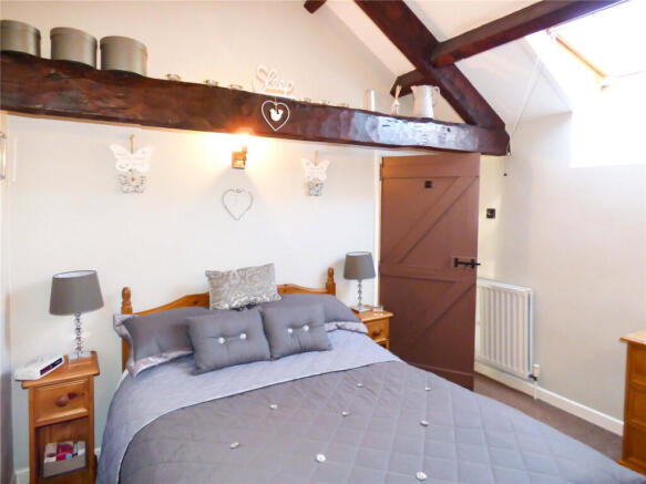 2 bed Semi-Detached for sale Image 8