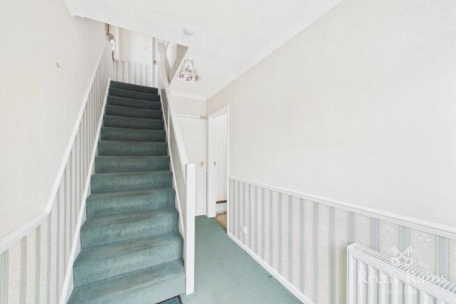3 bed Semi-Detached for sale Image 11