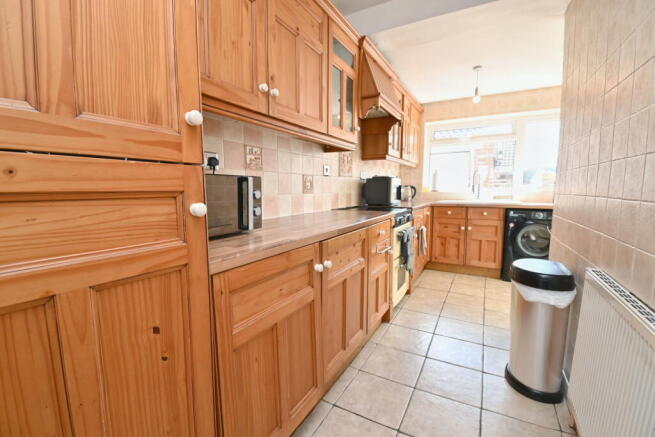 3 bed Semi-Detached for sale Image 6