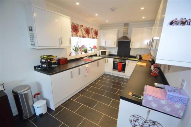 Fitted kitchen / din