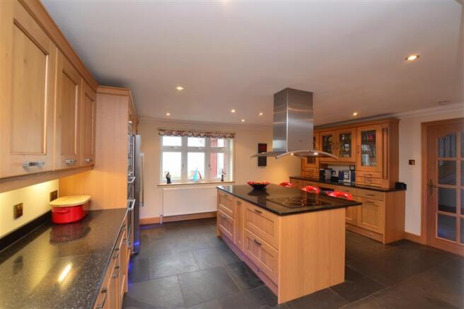 Kitchen/Breakfast Room