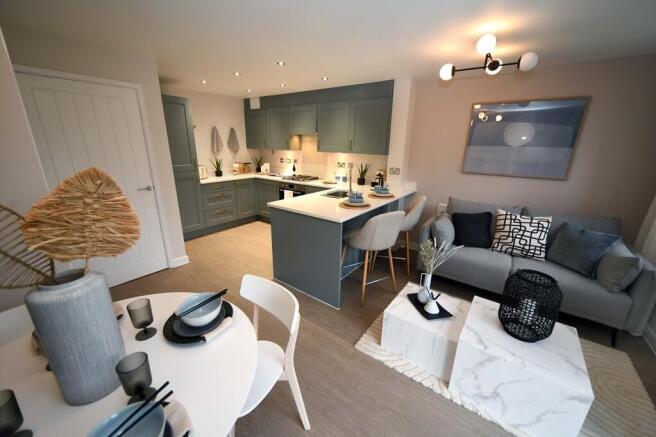 4 bed Semi-Detached to rent Image 4