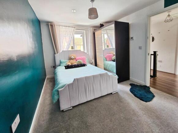 3 bed Detached for sale Image 10